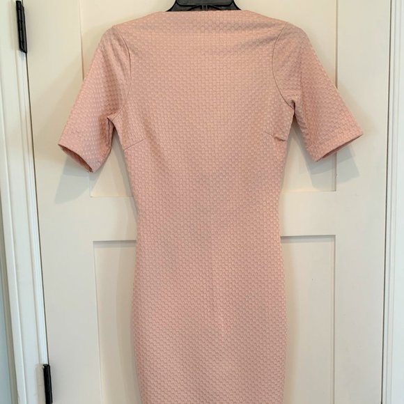 Zara Dresses & Skirts - BEAUTIFUL ZARA PEACH / BLUSH  BODYCON DRESS